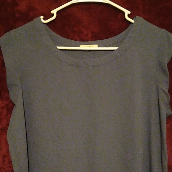 Women's Top - Picture 2 of 2